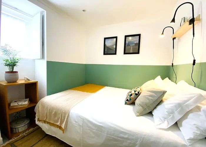 Cozy Flat In Graca Διαμέρισμα *